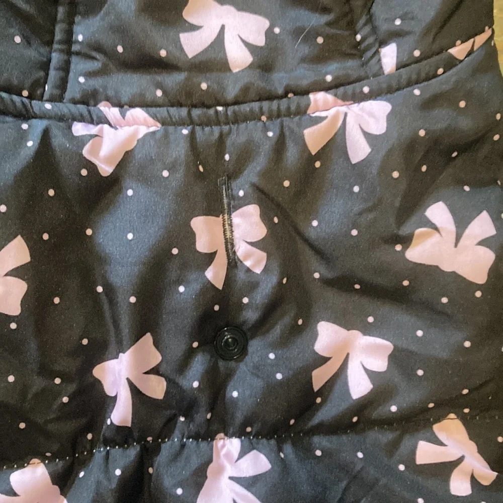 🐾🦴HOST PICK🦴🐾FEMALE DOG WINTER COAT PINK/BLACK VELCRO, LEASH SNAP (NO LEASH) - Picture 5 of 9